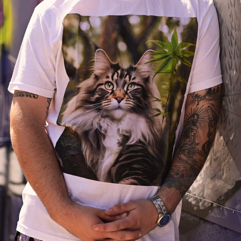 Majestic Cat Print T-Shirt and Mug Set